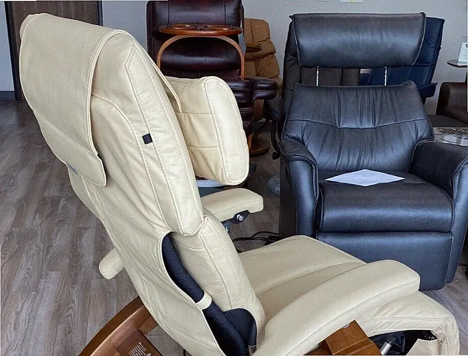 Human Touch PC-610 Omni-Motion Perfect Chair Recliner Ivory Supreme Leather Pads